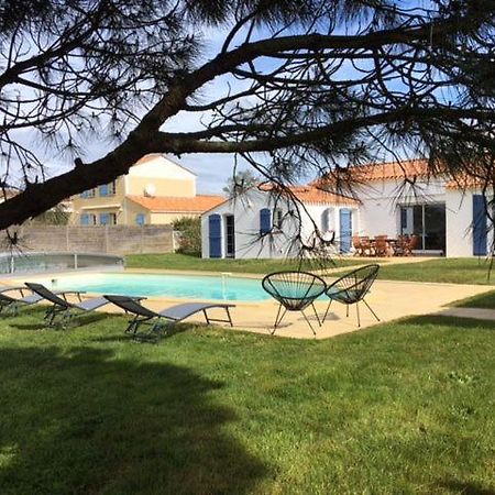 Gite Avec Piscine Privative L'Aiguillon-sur-Vie Ngoại thất bức ảnh
