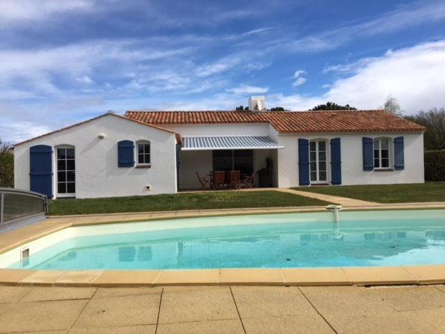 Gite Avec Piscine Privative L'Aiguillon-sur-Vie Ngoại thất bức ảnh